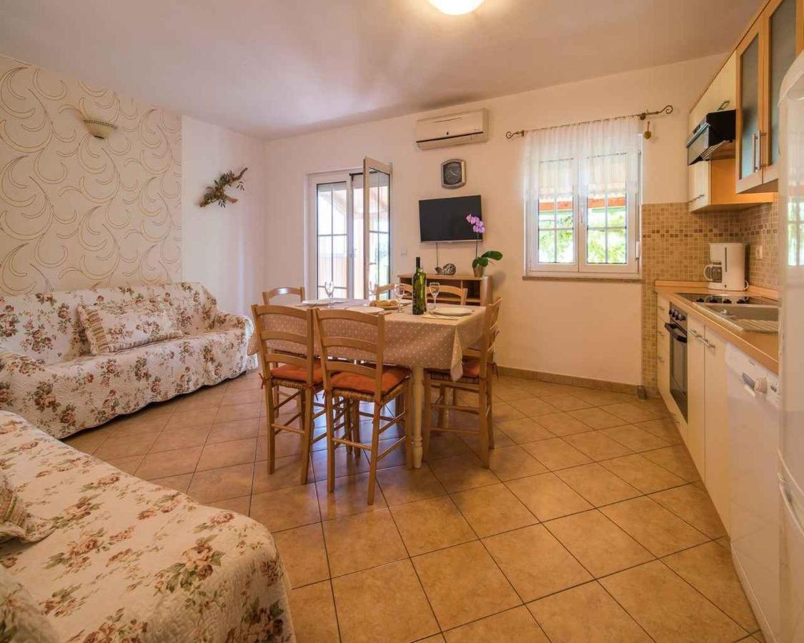 Apartments In Vrbnik/Insel Krk 13597 Dış mekan fotoğraf