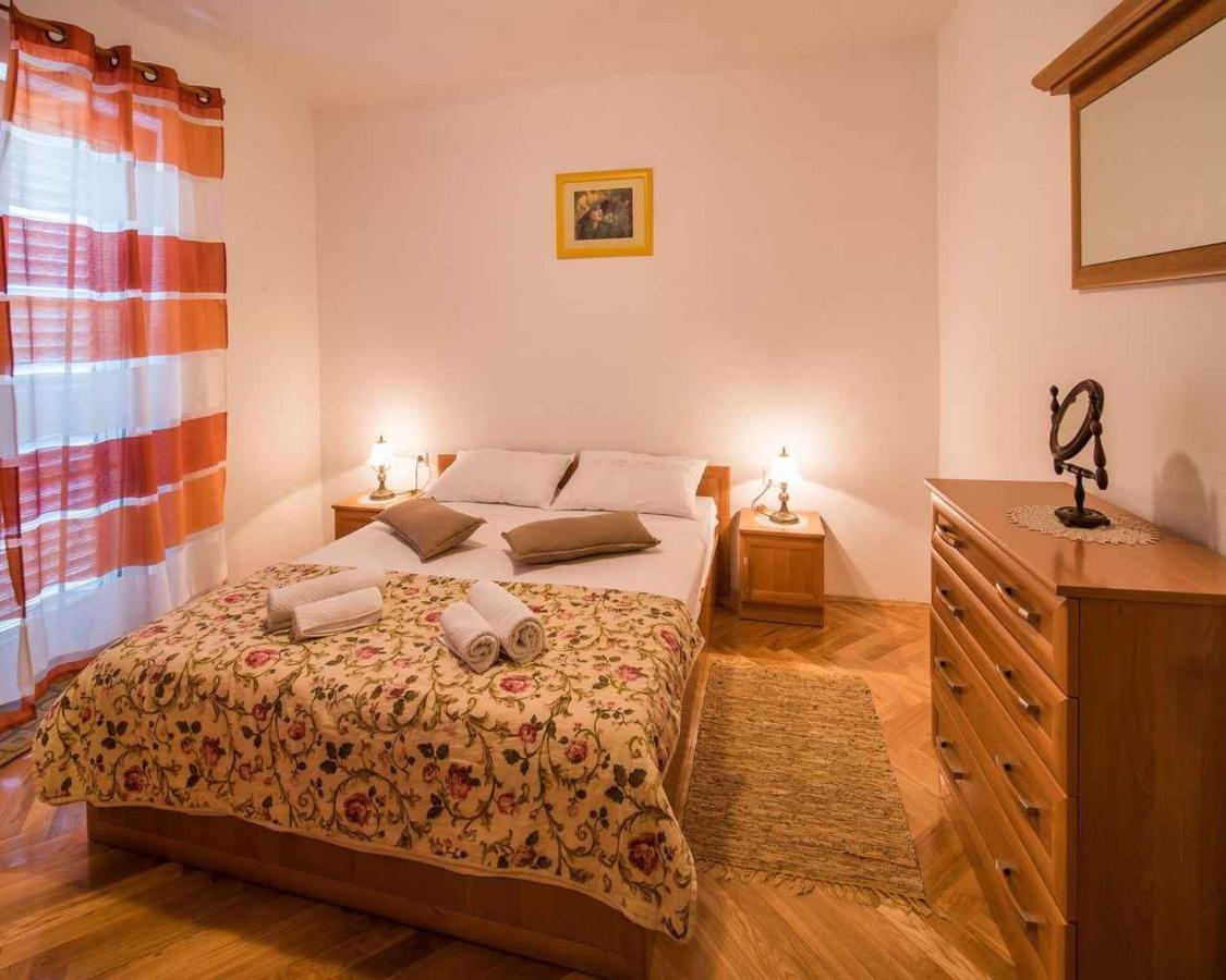 Apartments In Vrbnik/Insel Krk 13597 Dış mekan fotoğraf