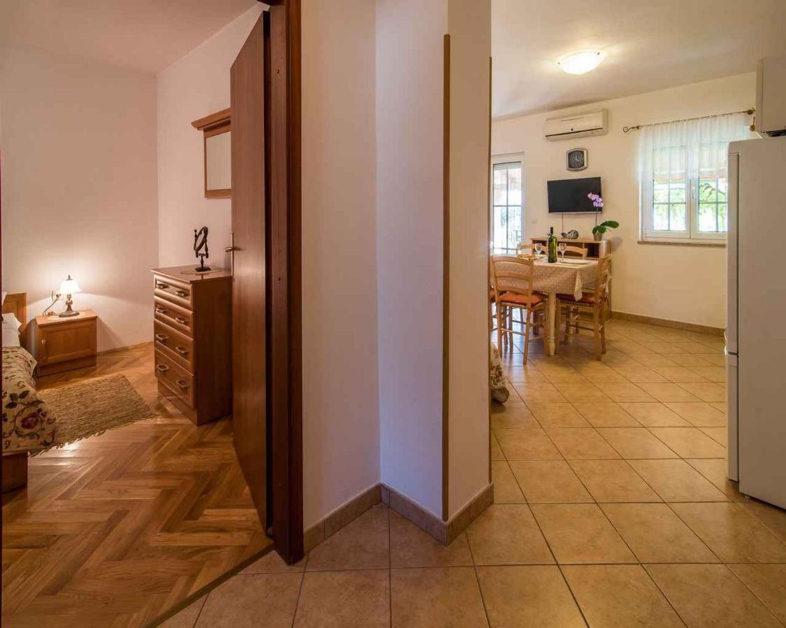 Apartments In Vrbnik/Insel Krk 13597 Dış mekan fotoğraf