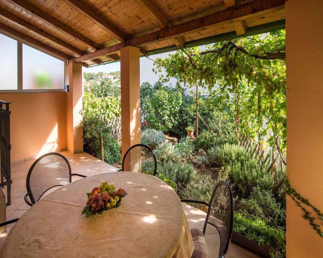 Apartments In Vrbnik/Insel Krk 13597 Dış mekan fotoğraf