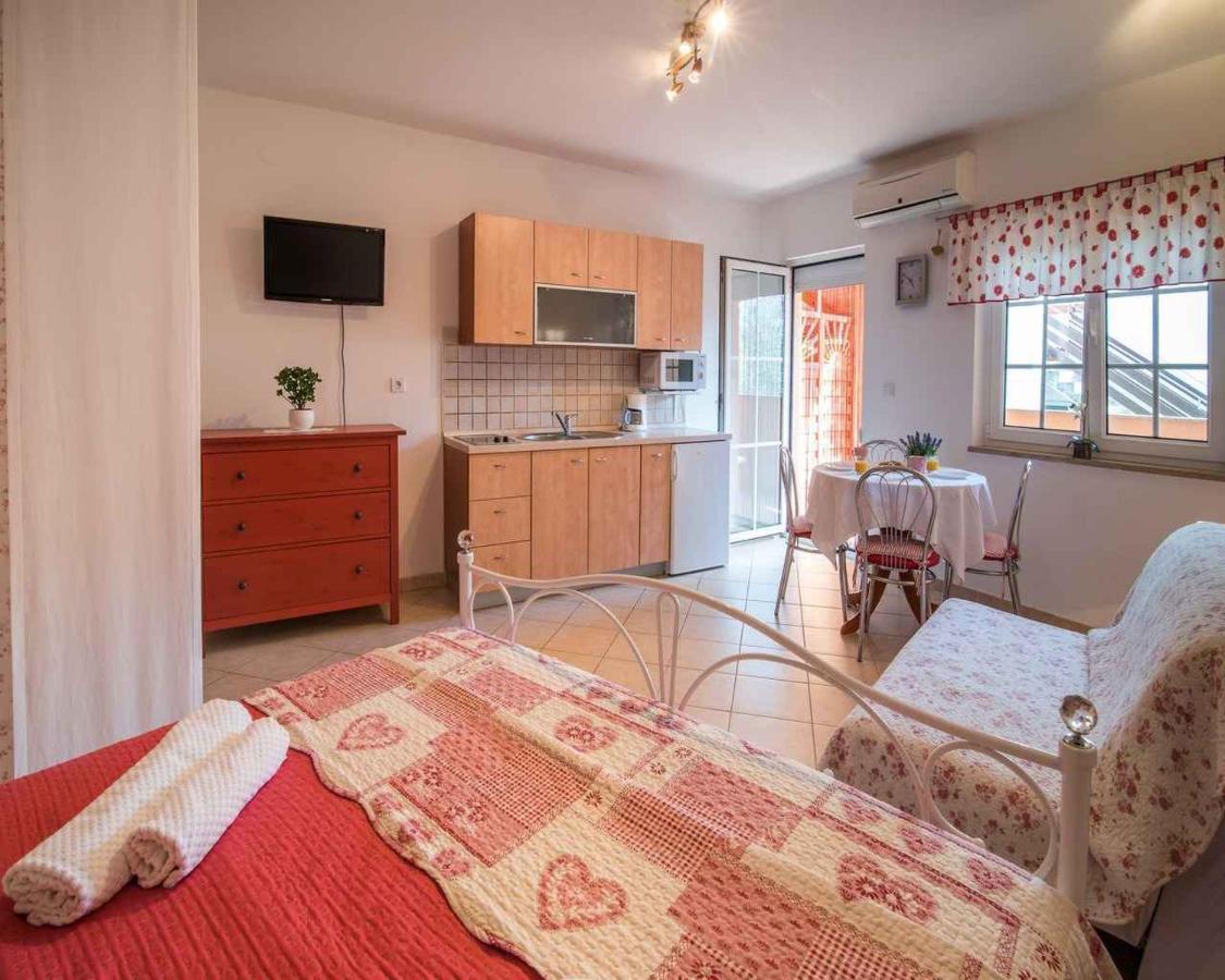 Apartments In Vrbnik/Insel Krk 13597 Dış mekan fotoğraf