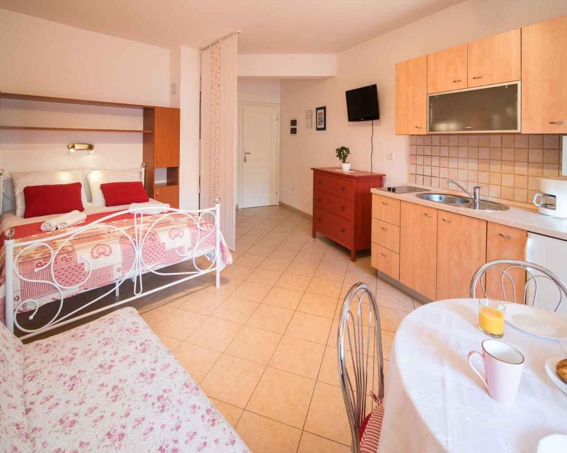 Apartments In Vrbnik/Insel Krk 13597 Dış mekan fotoğraf