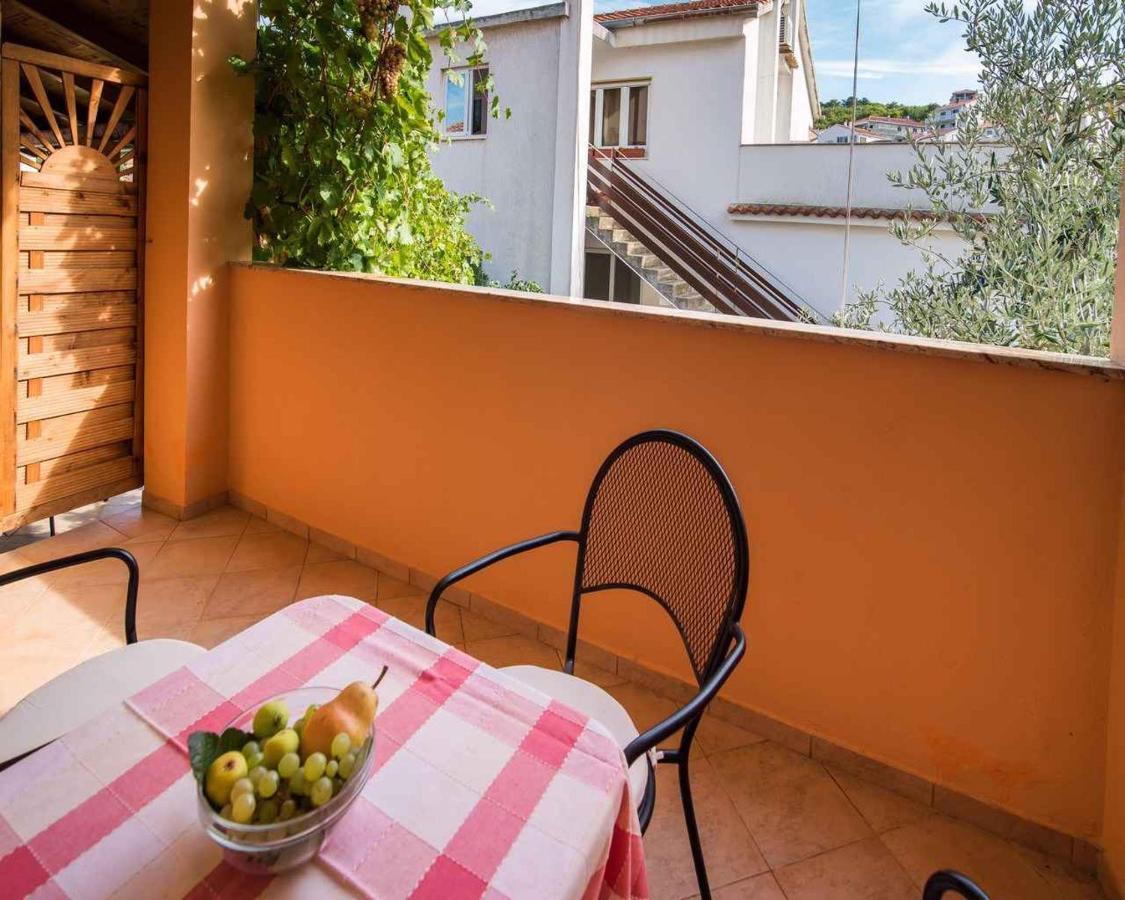 Apartments In Vrbnik/Insel Krk 13597 Dış mekan fotoğraf