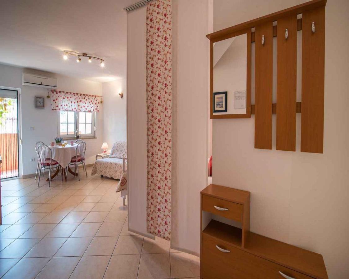Apartments In Vrbnik/Insel Krk 13597 Dış mekan fotoğraf