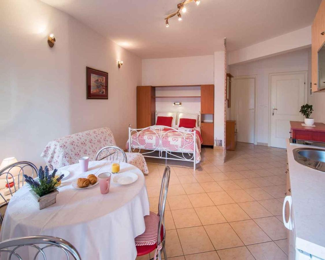 Apartments In Vrbnik/Insel Krk 13597 Dış mekan fotoğraf